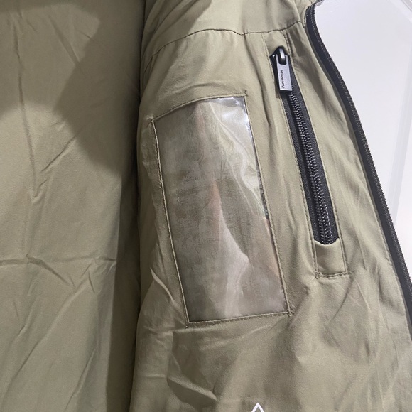 The Super Puff₂O™ Rainstop - Army Green (limited edition) - Picture 11 of 12
